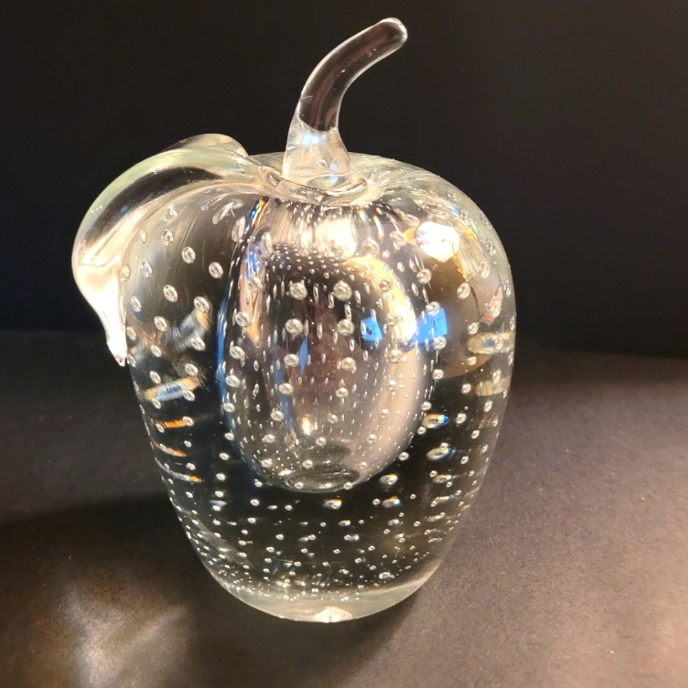 Apple Clear Glass Paperweight with Bulicante and Controlled Center Bubble